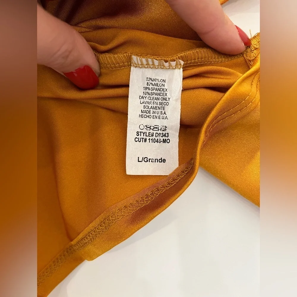 Gold/Mustard Monaco Long Sleeve Spandex Dress Size 4
